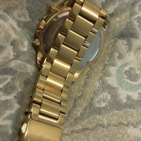 Watch - Picture 2 of 2